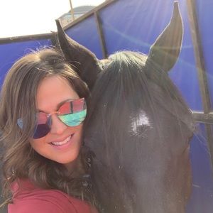 Meet your Posher, Alise